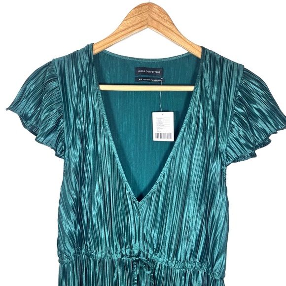 Wicked NWT UO Miranda Metallic Pleated Emerald Green Midi Dress Size Medium - Picture 9 of 12